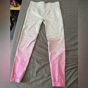 Gray and pink ombre gym shark leggings size medium never worn NWOT